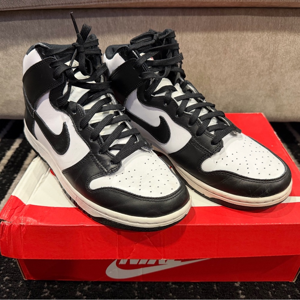 Nike Women’s Dunk High Panda